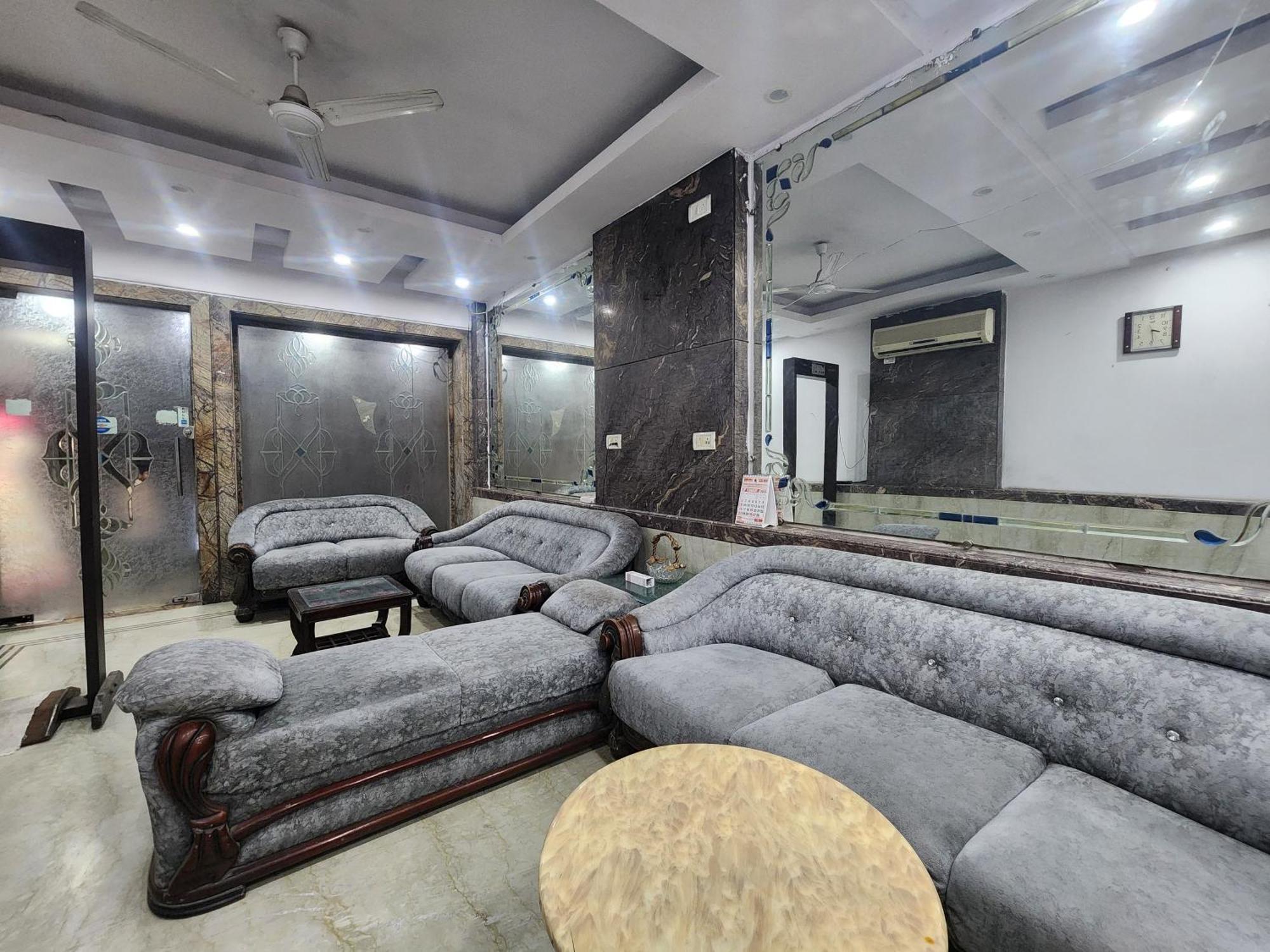דלהי Hotel Mid Town מראה חיצוני תמונה