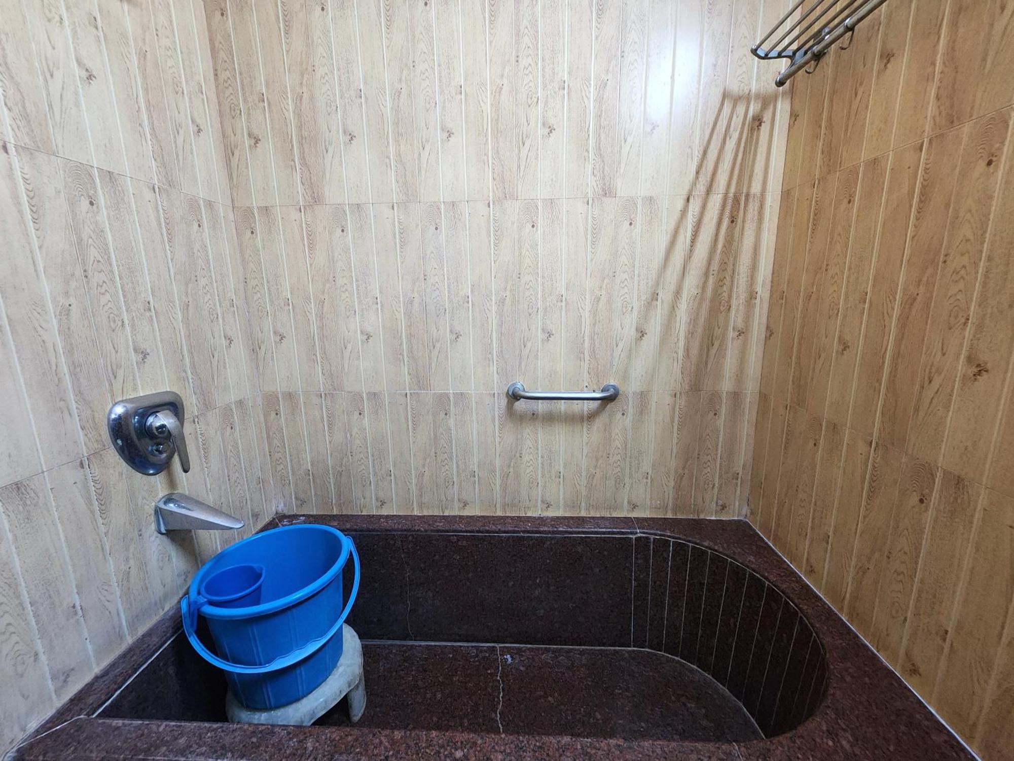 דלהי Hotel Mid Town מראה חיצוני תמונה