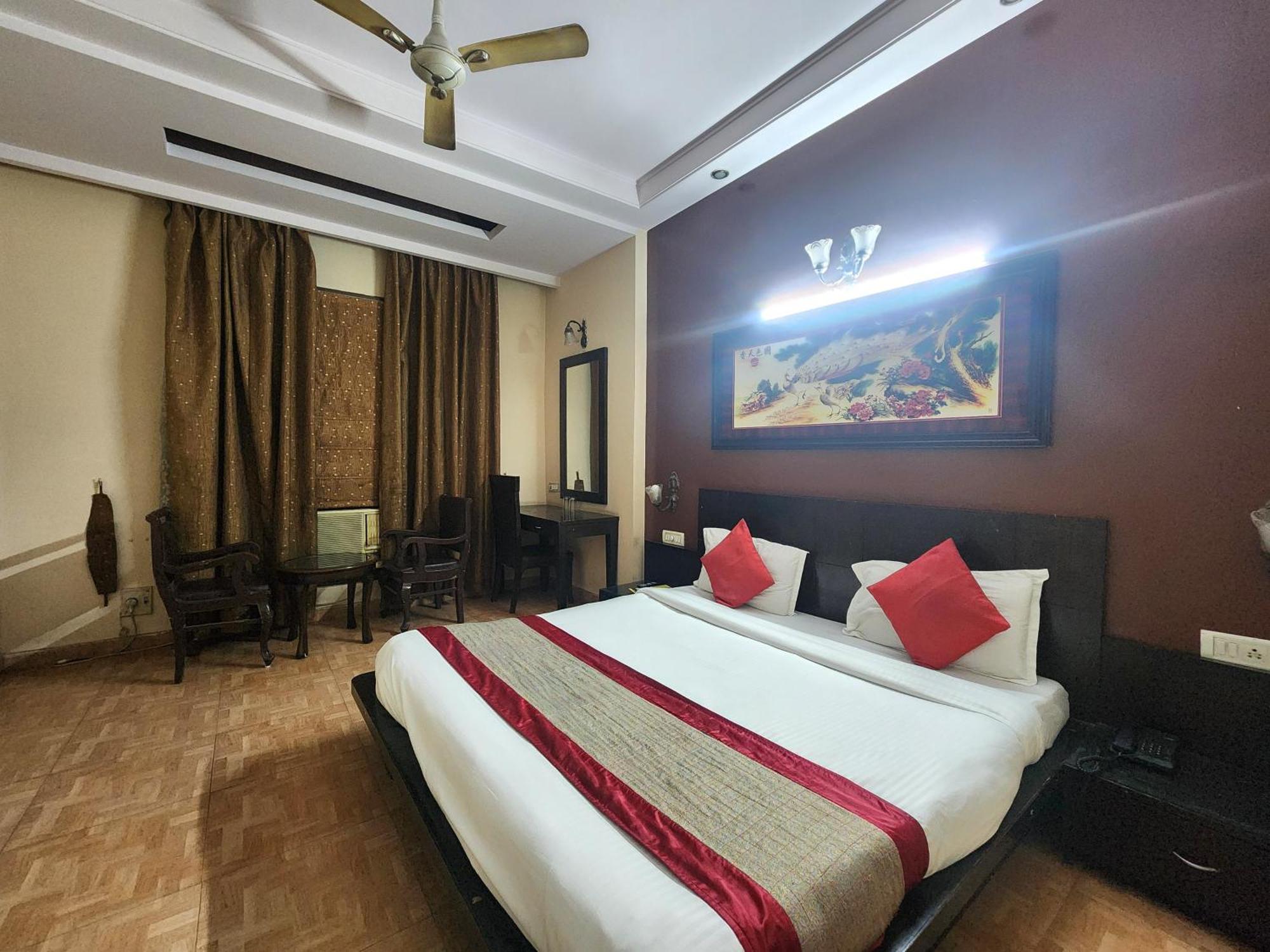 דלהי Hotel Mid Town מראה חיצוני תמונה