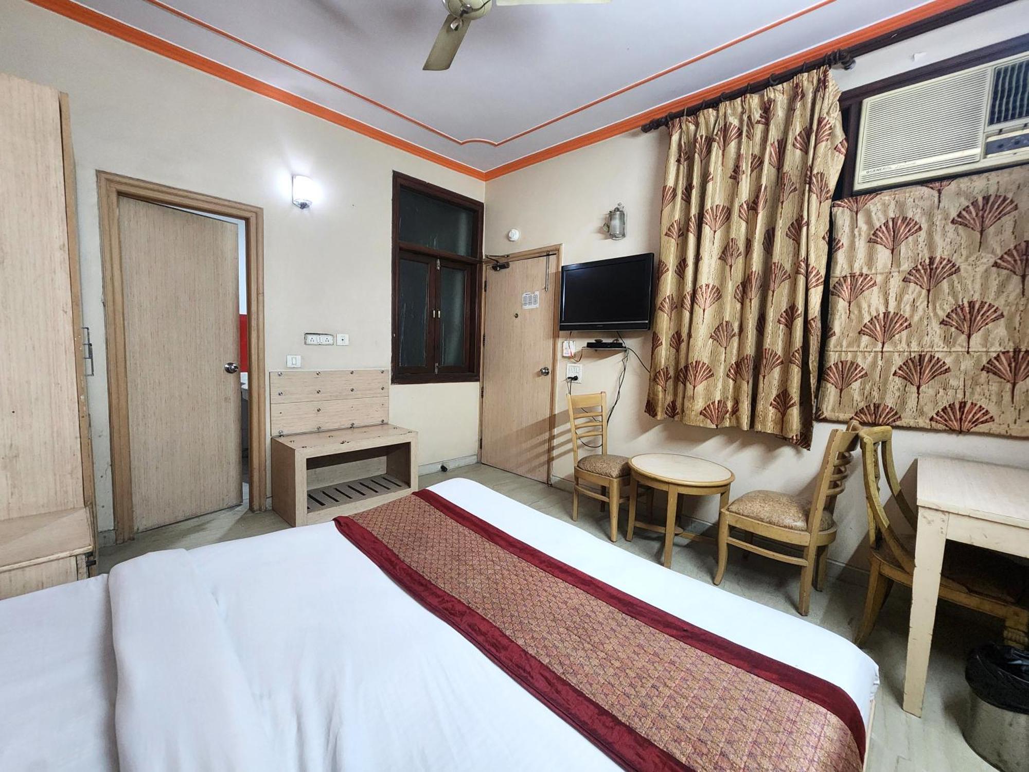 דלהי Hotel Mid Town מראה חיצוני תמונה